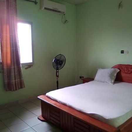 Hotel Kdv Bonabéri Exterior foto